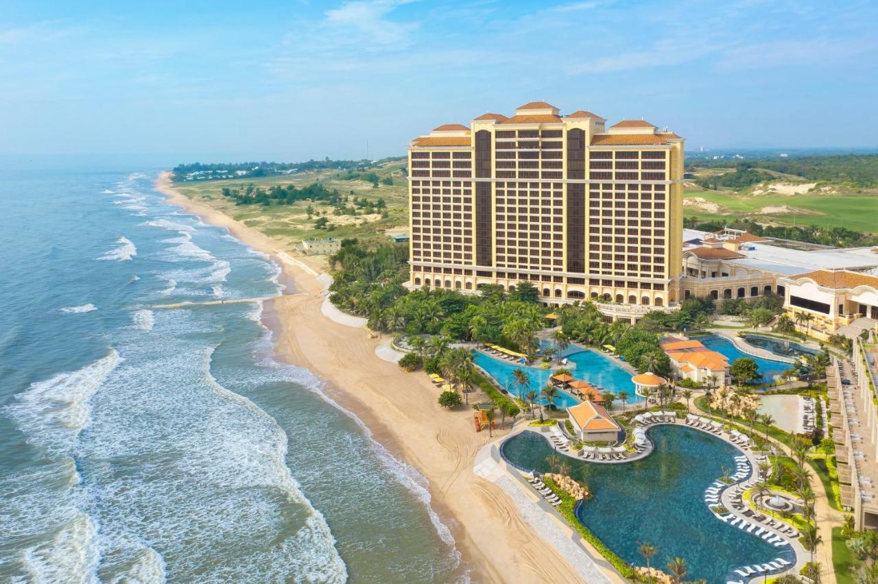 InterContinental Grand Hồ Tràm 5 hồ bơi