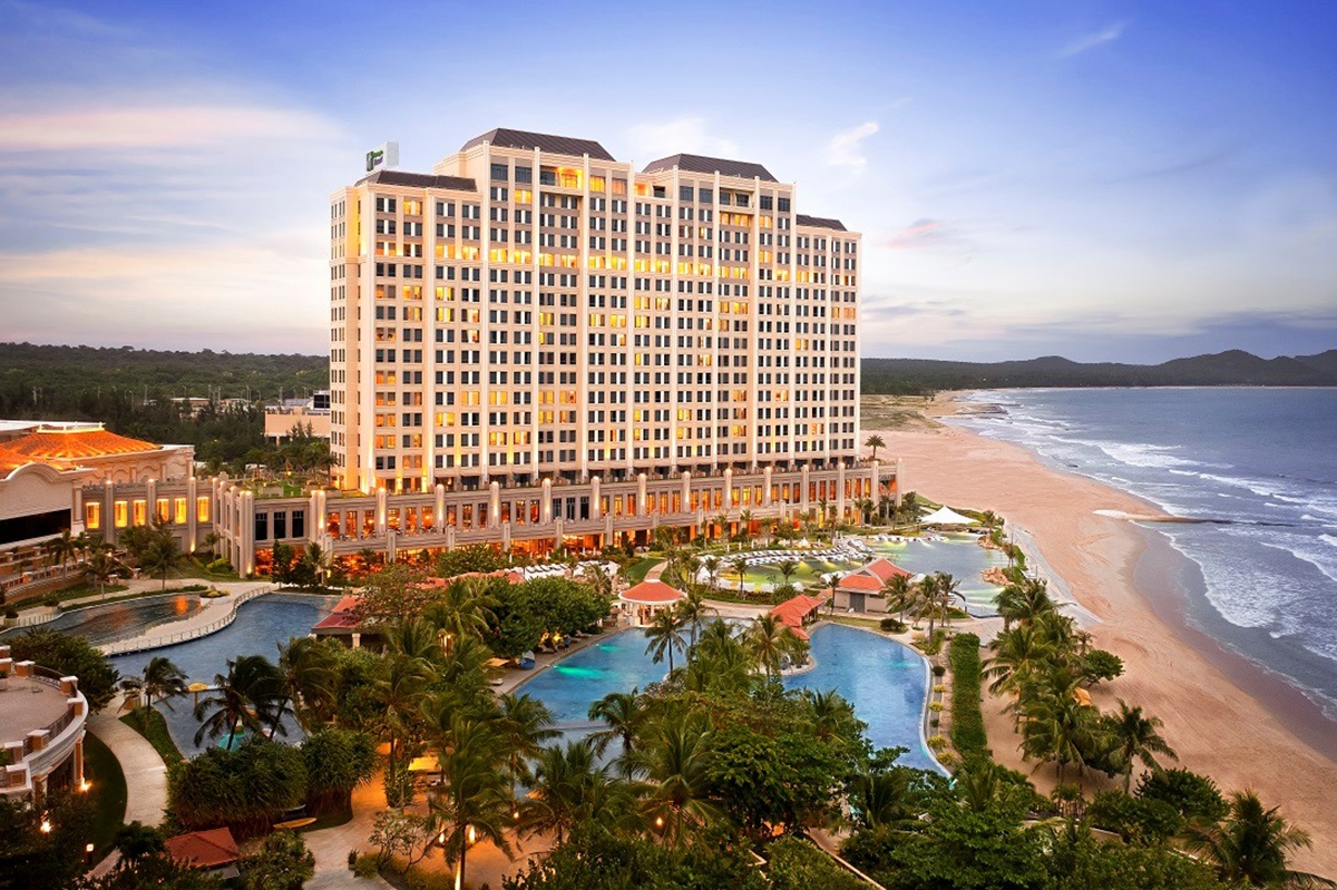 Holiday Inn Resort Ho Tram Beach 1 khách sạn Holiday Inn Resort Ho Tram Beach